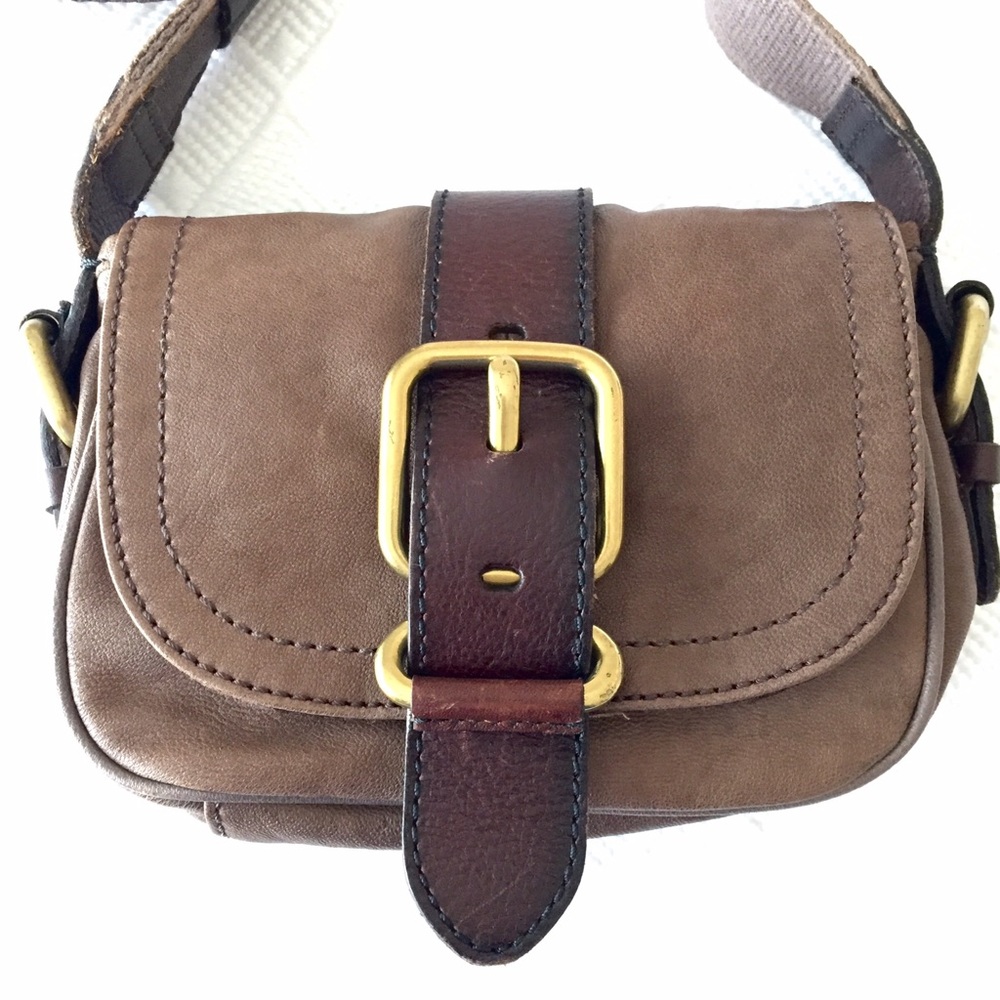 fossil | leather crossbody.